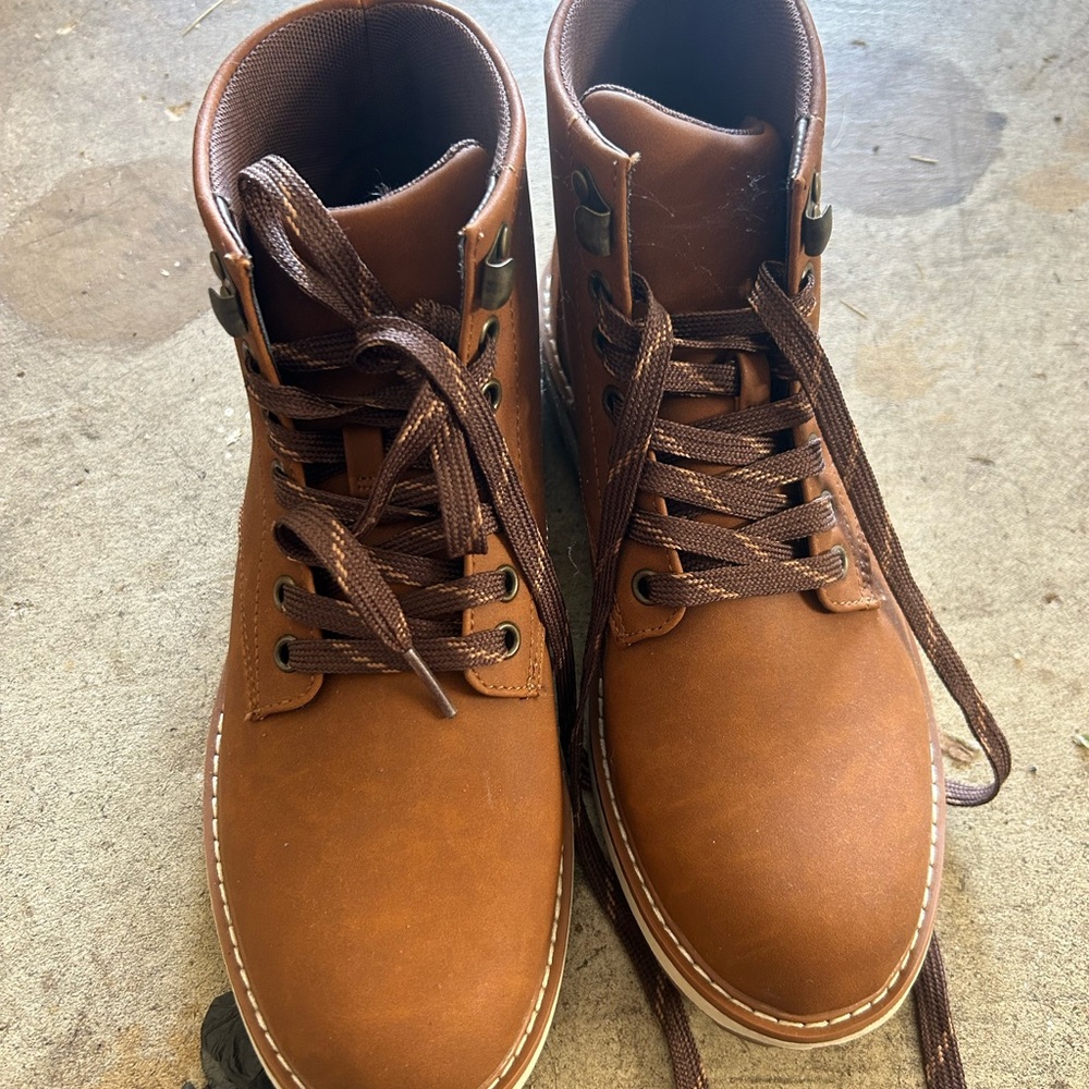 Men's Brown Lace-Up Boots